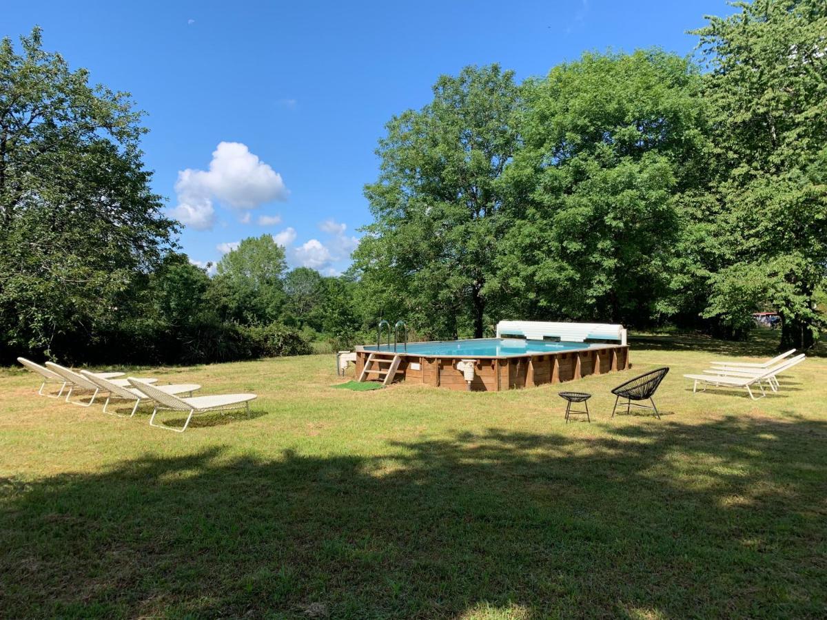 Domaine De La Sabliere Bed & Breakfast Thiviers Exterior photo