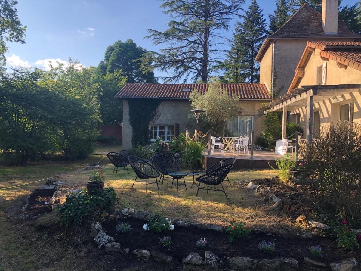 Domaine De La Sabliere Bed & Breakfast Thiviers Exterior photo